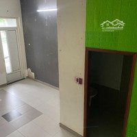 Nhà Nguyên Căn Gần Cầu Sài Gòn 7 Phòng 7 Toilet Cho Thuê Làm Văn Phòng, Kinh Doanh