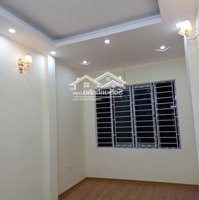 Bán Nhà Ngõ 1194 Đường Láng, 28M2 X 6 Tầng, Ô Tô Đỗ Cửa, Kinh Doanh Sầm Uất, Giá Bán 5.5 Tỷ.