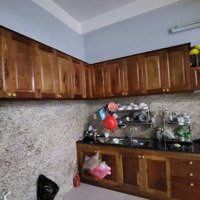 Bán Gấp Nhà Mặt Tiền Đường Nguyễn Chánh . Nhà Gần Biển . Khuôn Viên 200M2 .