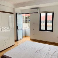 Cho Thuê Studio 25M2 Sịn Sò. Full Nội Thất. Ban Công Rộng Ngay Xã Đàn