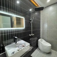 Bán Nhà Vip 3 Tầng Mặt Tiền Gần Hà Huy Tập - Full Nội Thất Cao Cấp - Hồ Bơi Nhỉnh 5 Tỷ