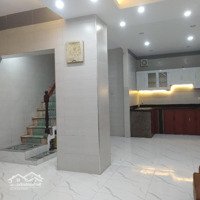 Nhỉnh 5 Tỷ Có Ngay Nhà Đẹp Giá Rẻ Ngã Tư Sở 48M2, 4 Ngủ, Gần Ôtô, 3 Gác Đỗ Cửa, Hàng Xóm Royal City