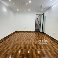 Bán Nhà Hoàng Mai 3 Ngủ 5 Tầng 36M2 Giá Chỉ Hơn 3 Tỷ