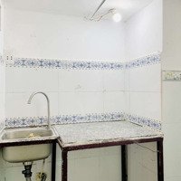 Phòng Dạng Duplex - Cửa Sổ Trời - Rộng Rãi - Giá Cực Rẻ