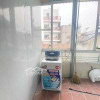 Cho Thuê Phòng Rộng 30M2 Đầy Đủ Nội Thất View Hồ Tây