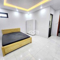 Studio Ban Công Siêu Bự Nằm Ngay Lê Quang Định