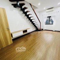 Chình Chủ Cần Bán Tập Thể Văn Miếu 60M2, T2, 2 Thoáng, 2 Ngủ, 2 Ban Công, 2.15 Tỷ.