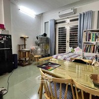 Nhượng Phòng Studio Ban Công Quận 4