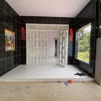 Bán Căn Nhà Gần 300 M2 Ở Đường Cây Thông Ngoài .Phú Quốc