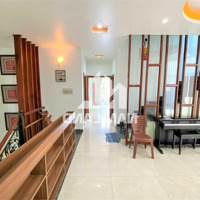 Cho Thuê Villa Thảo Điền Căn Góc 2 Mặt Tiền Sân Vườn Rộng 3 Lầu 6 Phòng Lớn Để Ở, Văn Phòng Công Ty