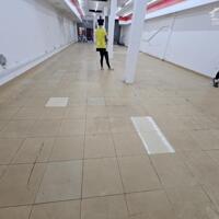 Cho thuê mặt bằng tầng 1 ở Hoàng công chất 182m thiết kế thông sàn, mặt tiền rộng 9m
