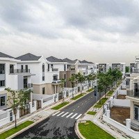 Thu Vốn Bt Đơn Lập 300M2. Đã Có Nhà Và Tiện Ích Nội Khu. Giá Bán Có Vat: 13,5 Tỷ. Hl: 0901353450