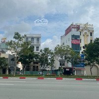 Bán Toà Nhà Mặt Tiền Lớn Đại Lộ Phạm Văn Đồng . 56 Tỷ