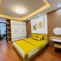 Tập Thể Cán Bộ Liễu Giai - 82M2 Full Nội Thất 3 Phòng Ngủsân Bãi Đỗ Ô Tô, Sân Chơi - Nhỉnh 2 Tỷ