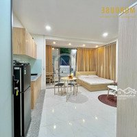 Căn Hộ Penthouse _ Studio Ban Công 45M2 _Thang Máy Full Nội Thất Gần Nhà Thờ Ba Chuông