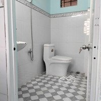 Bán Nhà Lầu Mới Xây Gần Chợ Qui Đức Bình Chánh