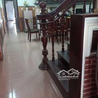 Nhà 2,5 Tầng Mặt Tiền Nội Thành, Có Sân Vườn Nhỏ Và Chổ Đậu Oto Giá Tốt Lh : 0977380707 (Anh Đông)