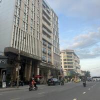 Bán khách sạn 3 sao, 11 tầng đường Nguyễn Văn Thoại. Cách biển Mỹ Khê 100m