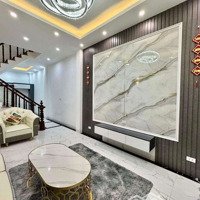 Bán Nhà Phố Hoàng Mai 38 M X 4 Tầng Rất Đẹp Với 4 Ngủ , Thoáng Sáng.