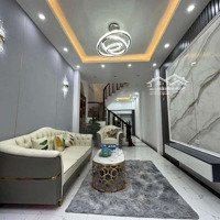 Bán Nhà Phố Hoàng Mai 38 M X 4 Tầng Rất Đẹp Với 4 Ngủ , Thoáng Sáng.