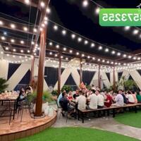 Cần cho thuê 200m2 tầng 1 sàn thương mại chung cư cao cấp tại Mỹ Đình làm Cafe