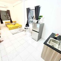 Studio Ban Công, Gần Chợ Bà Chiểu,Diện Tích35 M2. Full Nội Thất, Hẻm Xe Tải