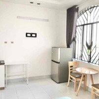 Studio Ban Công, Gần Chợ Bà Chiểu,Diện Tích35 M2. Full Nội Thất, Hẻm Xe Tải