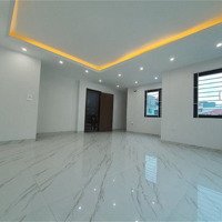 Văn Phòng Cầu Giấy- Lô Góc- Ôtô Tránh- Thang Máy- 50M2*6T- Giá 13.5 Tỷ