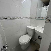 Nhà Mới Cho Thuê , 45M2, Phòng Khach, 2 Phòng Ngủ, 2 Tioilet, Bếp Mới