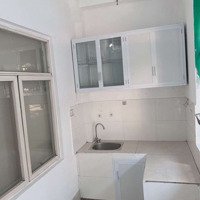 Trống Studio 30M2. Bếp Tách Riêng, Ban Công Full Đồ Tại Nguyễn Trãi