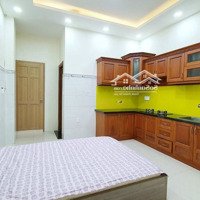 Chdv Đẹp-Quận 11-Có Thang Máy-Gần Đầm Sen-An Ninh