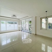 ⭐️Cho Thuê Biệt Thự Ngay Siêu Thị Metro An Phú Hầm 3 Lầu 500M²