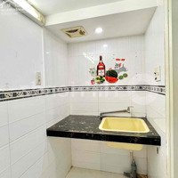 Cho Thuê Duplex Cửa Sổ Lớn - Thang Máy Ngay Cầu Chữ Y Q5