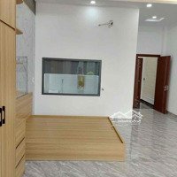 Bán Nhà 1T 2 Lầu Hoàn Công Đầy Đủ , Đường 10M. Giá: 4Tỷ3 Thương Lượng Cc