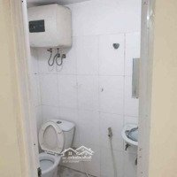 Phòng Chọ Cho Thuê 20M2 Có Gác Xép Ở 442 Âu Cơ ( Chính Chủ )