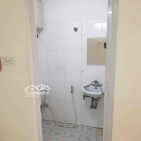 Phòng Chọ Cho Thuê 20M2 Có Gác Xép Ở 442 Âu Cơ ( Chính Chủ )