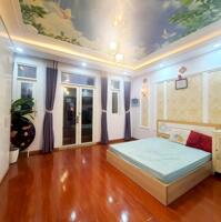 Nhà 5 tầng, tặng full nội thất- hẻm 440 Nguyễn Kiệm, Phú Nhuận