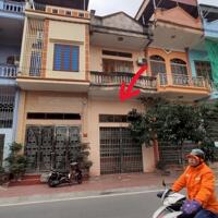 •	Mình cho thuê nhà 2 tầng mặt đường Ngô Thì Nhậm (Ngay gần ngã 3 đường Café Khúc Giao Mùa).