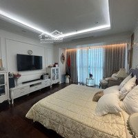 Cho Thuê Nhanh Căn Hộ 3 Phòng Ngủ 2 Vệ Sinhfull Nt Cao Cấp Y Hình 174M2 Giá 3.500$