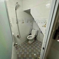 Cho Thuê Nhà Đường Phạm Hùng C3 Dt.4×8 } 1 Lầu 2 Phòng 2 Toilet Hẽm 4M