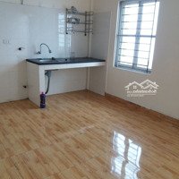 Căn Hộ Tiện Ích 40M2 - 2 Phòng + 1 Wc - Nguyễn Đình Hoàn, Cầu Giấy, Hn