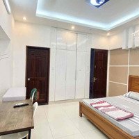 Studio Full Nội Thất Tách Bếp Sát Cầu Ng Văn Cừ