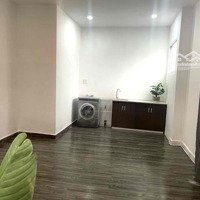 Căn Hộ Full Nội Thất Ngay Đại Học Kinh Tế Và Đại Học Bách Khoa 40M2