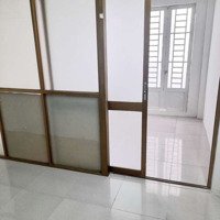 Nhà Cho Thuê.4M × 7M Lầu 2P Ngủ 1Wc