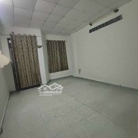 Cho Thuê Nhà 80M2 3 Phòng Ngủngay Đại Học Luật