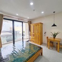 Phòng Ban Công Cao Cấp Gần Đh Ngoại Thương, Gtvt