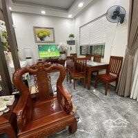 4 Tầng, Trần Xuân Soạn, Quận 7, 7,5 * 8,5M , 6 Tỷ Tròn