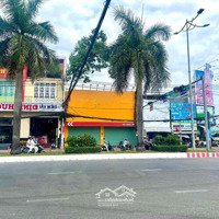 Cho Thuê Nhà Ngang 12M Trống Suốt Ngay Góc Ngã Tư 3/2-Nguyễn Văn Linh