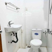 Căn Hộ Ban Công Full Nôi Thất,27M2 ,Đường Hoàng Sa.p Đakao Q1