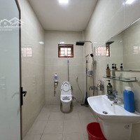 Căn Hộ 2 Phòng Ngủ, 127 M2, Quận 10, Sài Gòn - Chính Chủ!